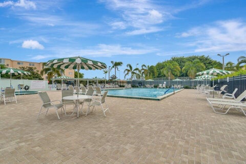Tiny photo for 130 NE 26TH Avenue #4070, Boynton Beach, FL 33435 (MLS # B26090521)