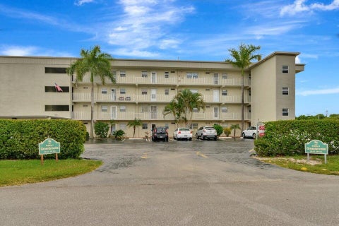 Tiny photo for 130 NE 26TH Avenue #4070, Boynton Beach, FL 33435 (MLS # B26090521)