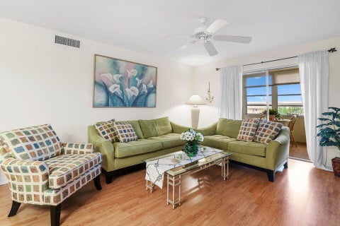 Tiny photo for 130 NE 26TH Avenue #4070, Boynton Beach, FL 33435 (MLS # B26090521)