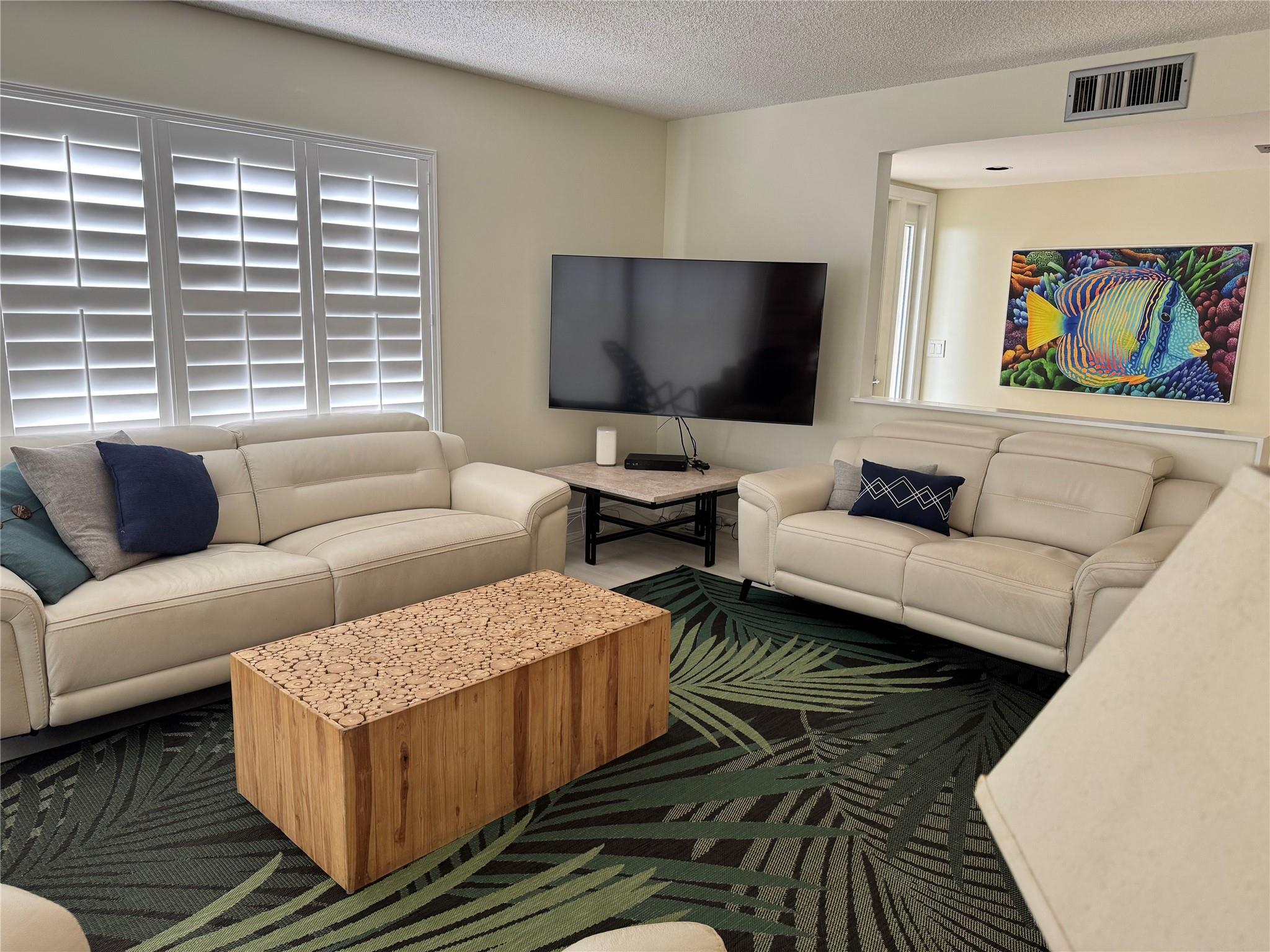 Riverwood Condo Ph E Irp - Residential Lease