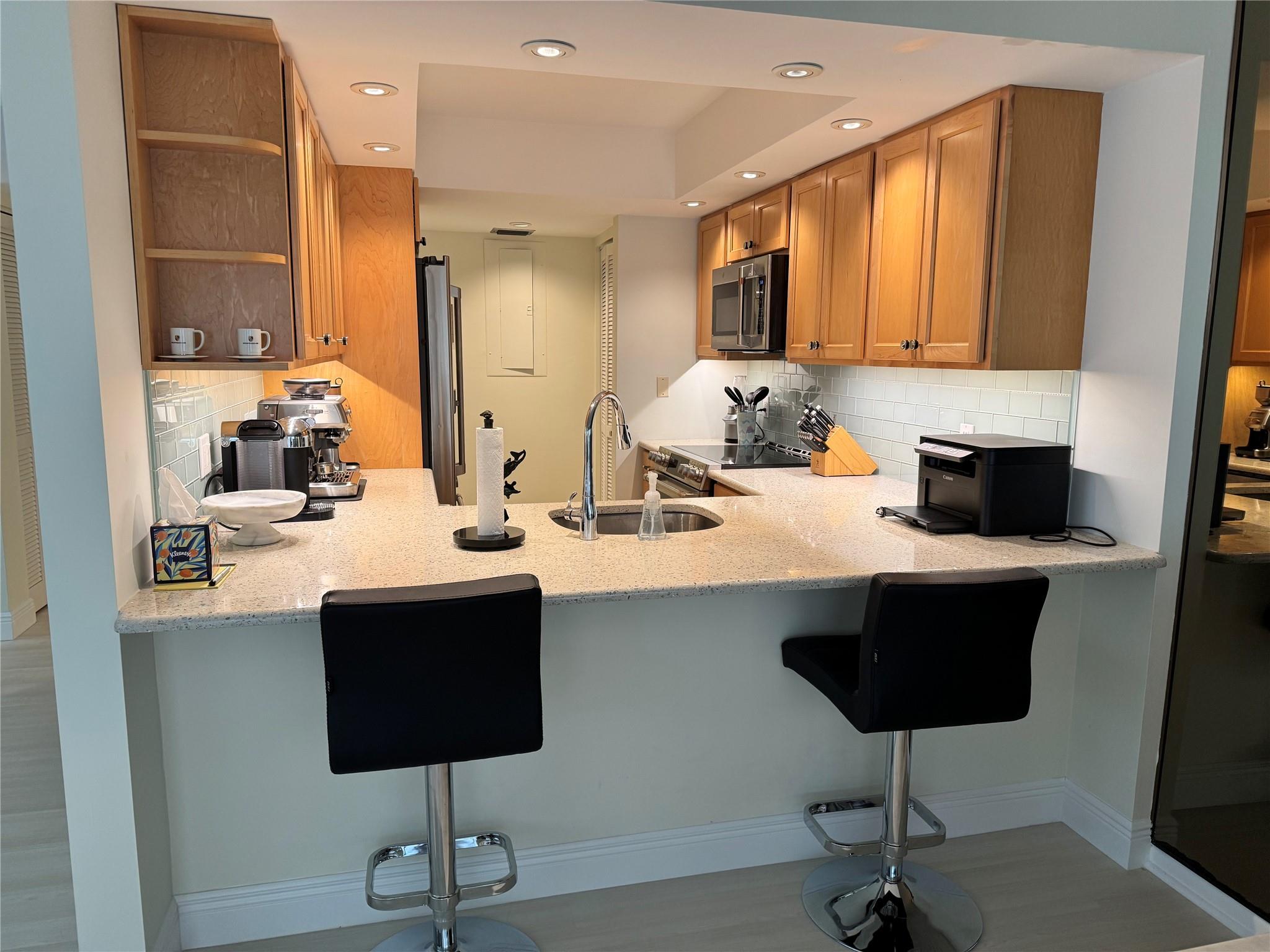 Riverwood Condo Ph E Irp - Residential Lease