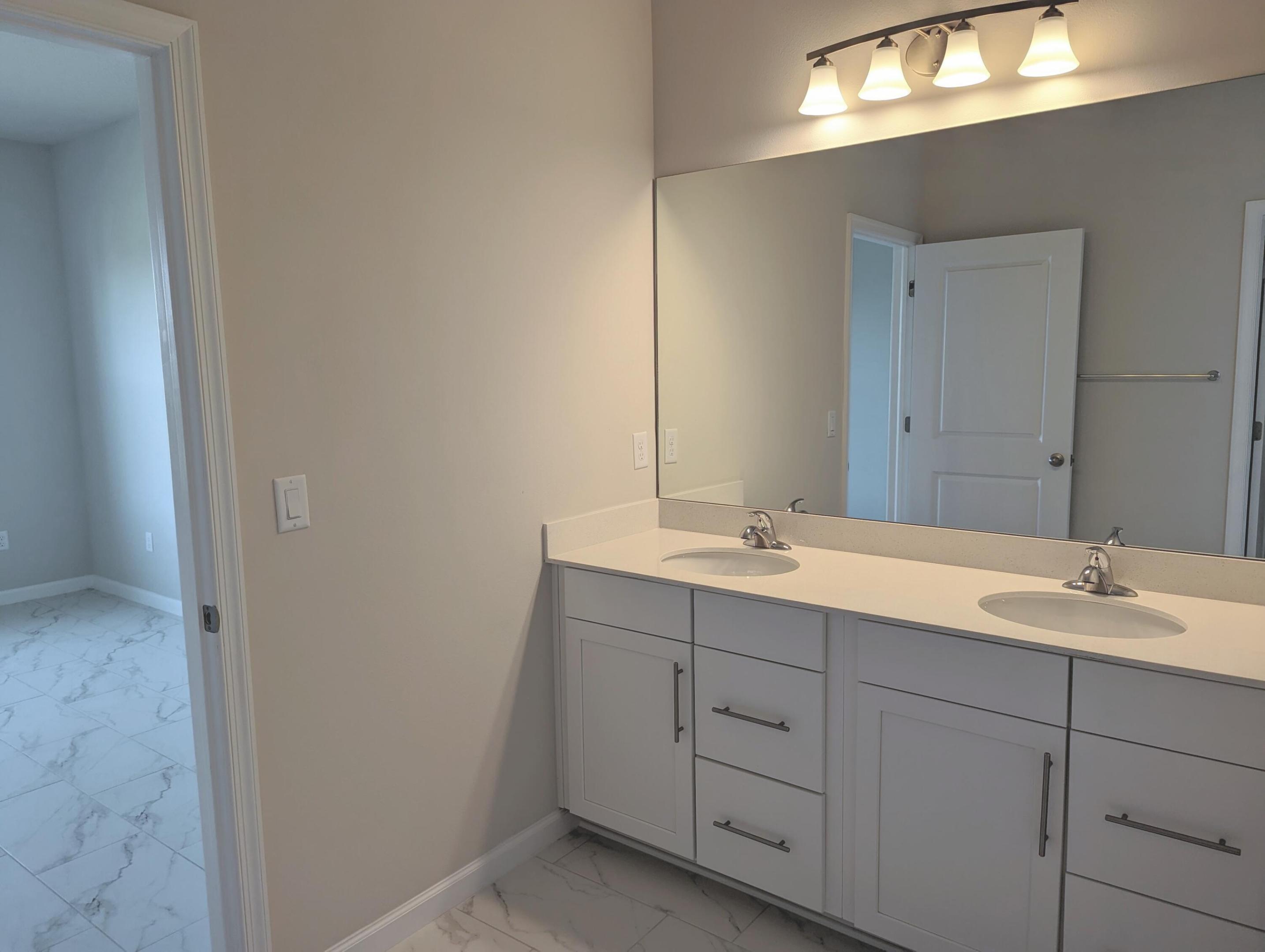 VERANO SOUTH PUD 1 - POD C - PLAT NO. 4 - Residential Lease