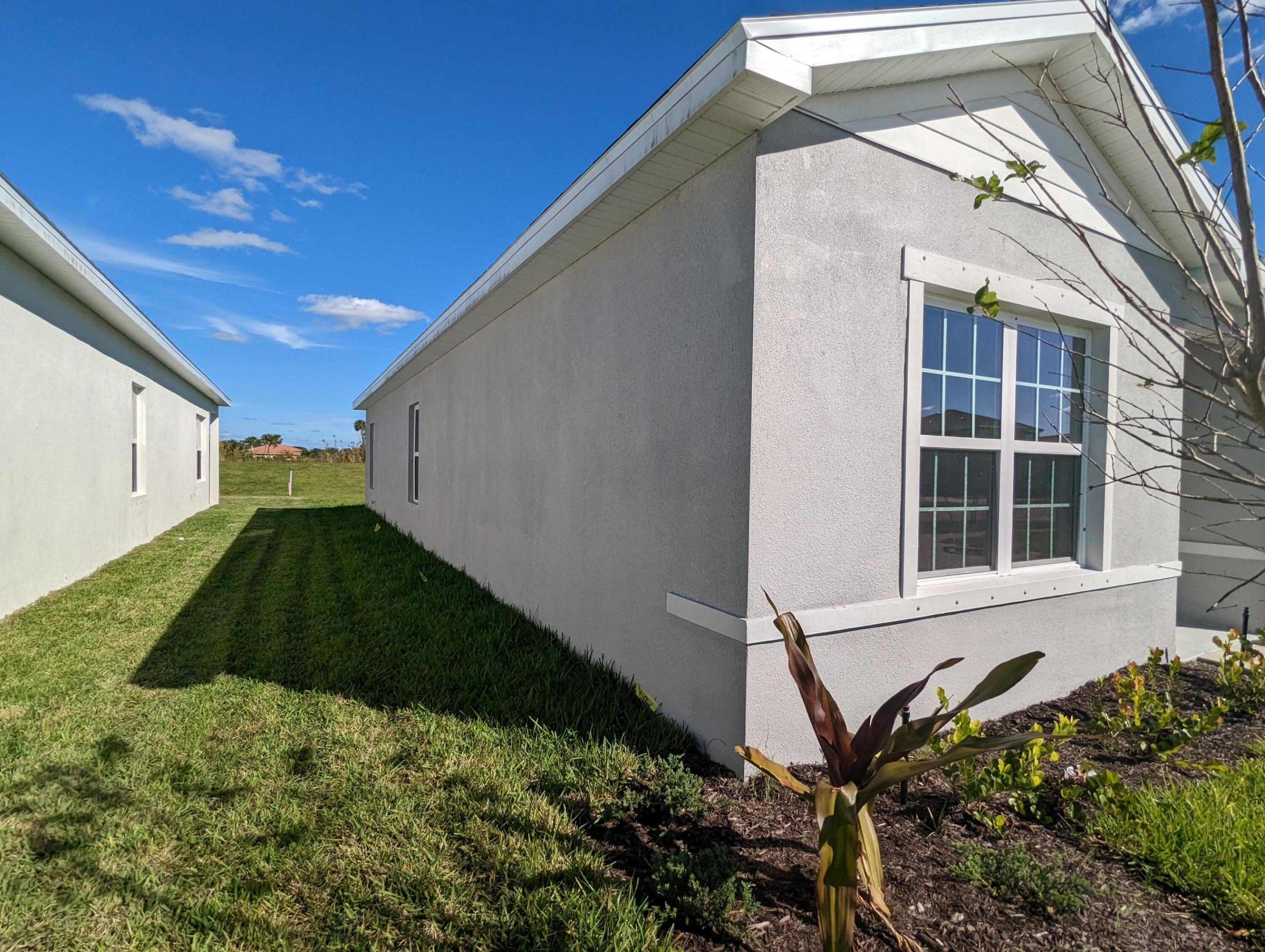 VERANO SOUTH PUD 1 - POD C - PLAT NO. 4 - Residential Lease