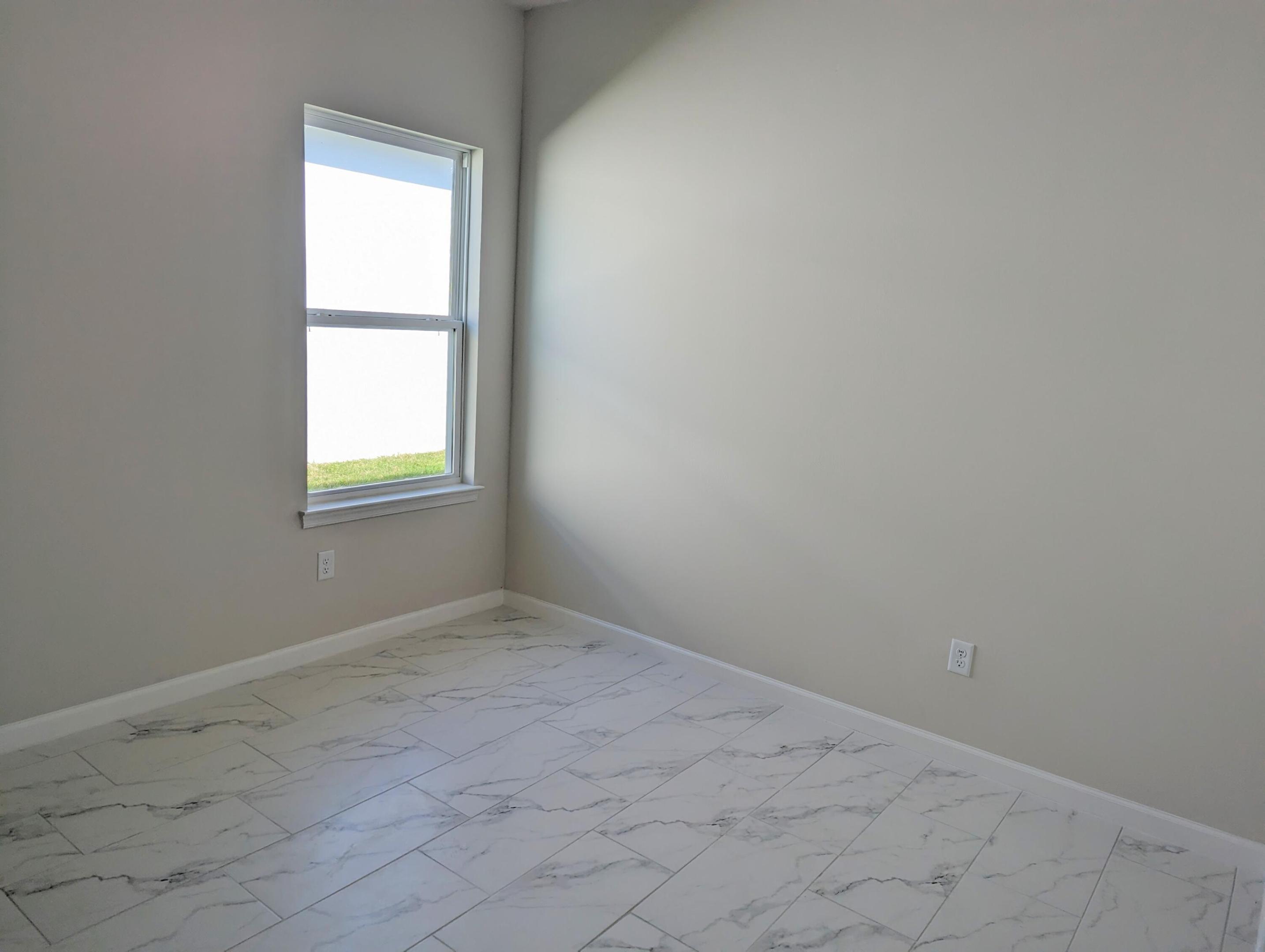 VERANO SOUTH PUD 1 - POD C - PLAT NO. 4 - Residential Lease