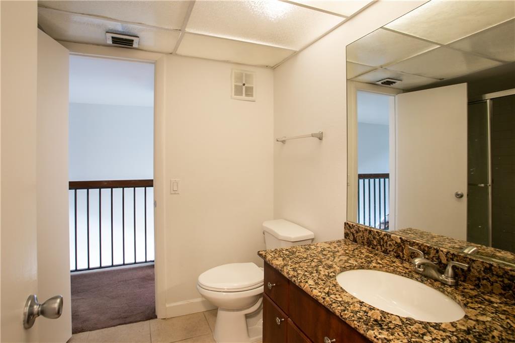 VILLAS LAKES TOWNHOUSES - Residential