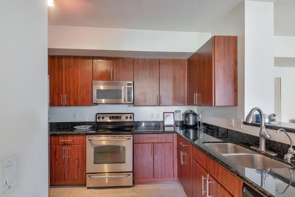 Lauderdale One - Residential