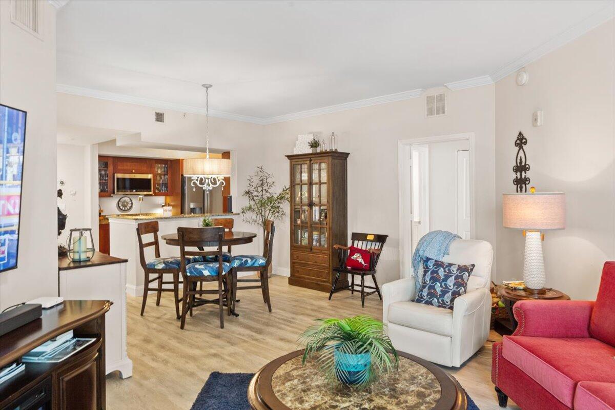 815 NW Flagler Avenue 201