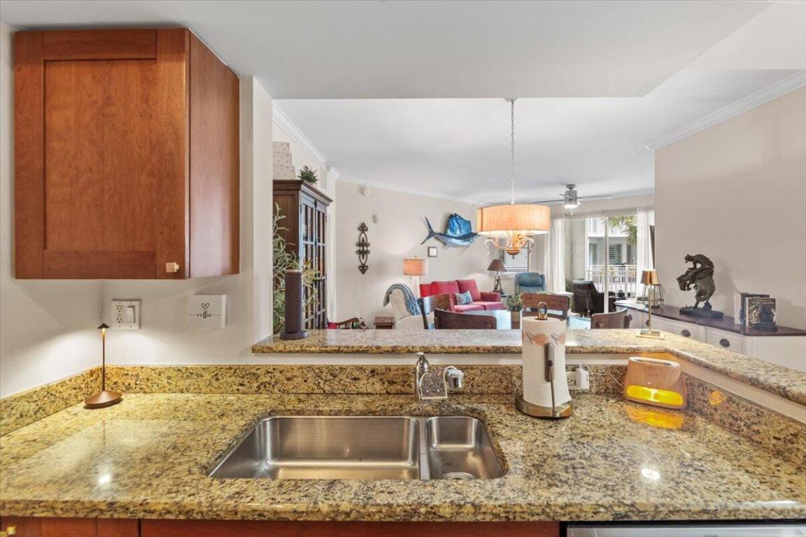 HARBORAGE YACHT CONDO - Residential