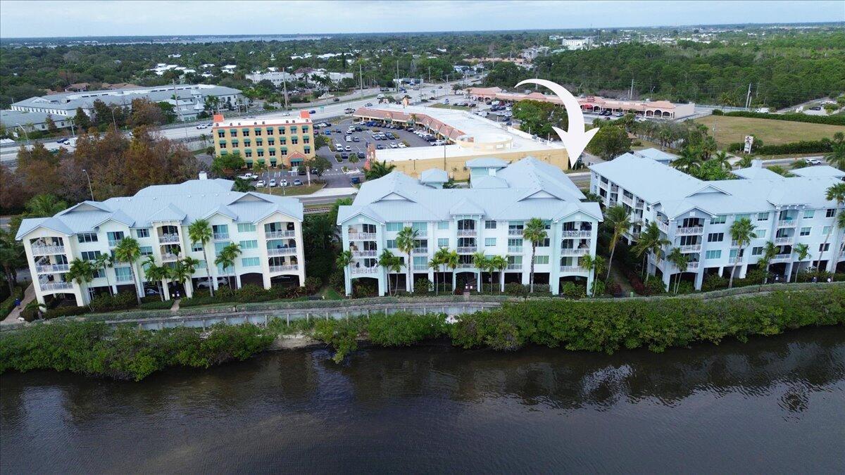 HARBORAGE YACHT CONDO - Residential