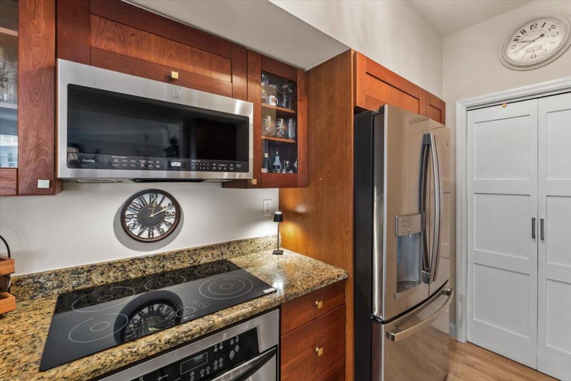 HARBORAGE YACHT CONDO - Residential