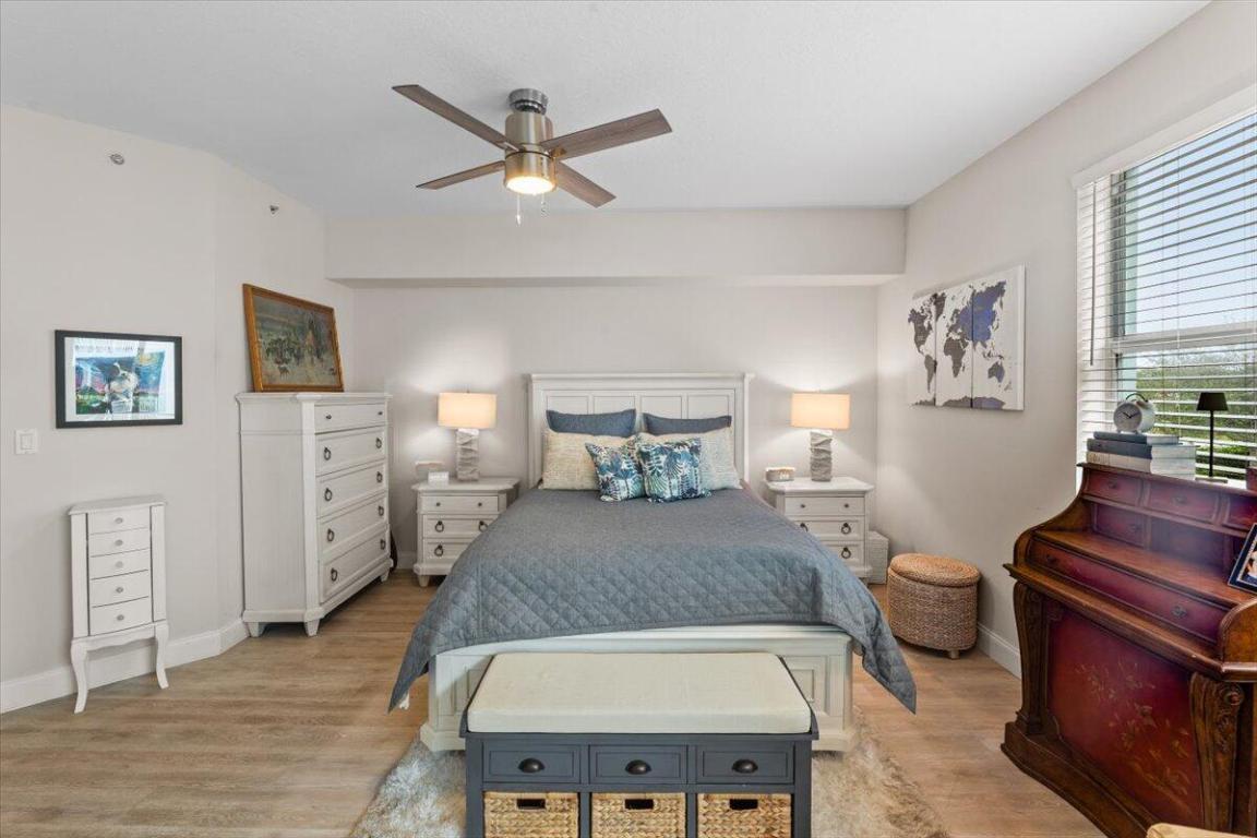 HARBORAGE YACHT CONDO - Residential