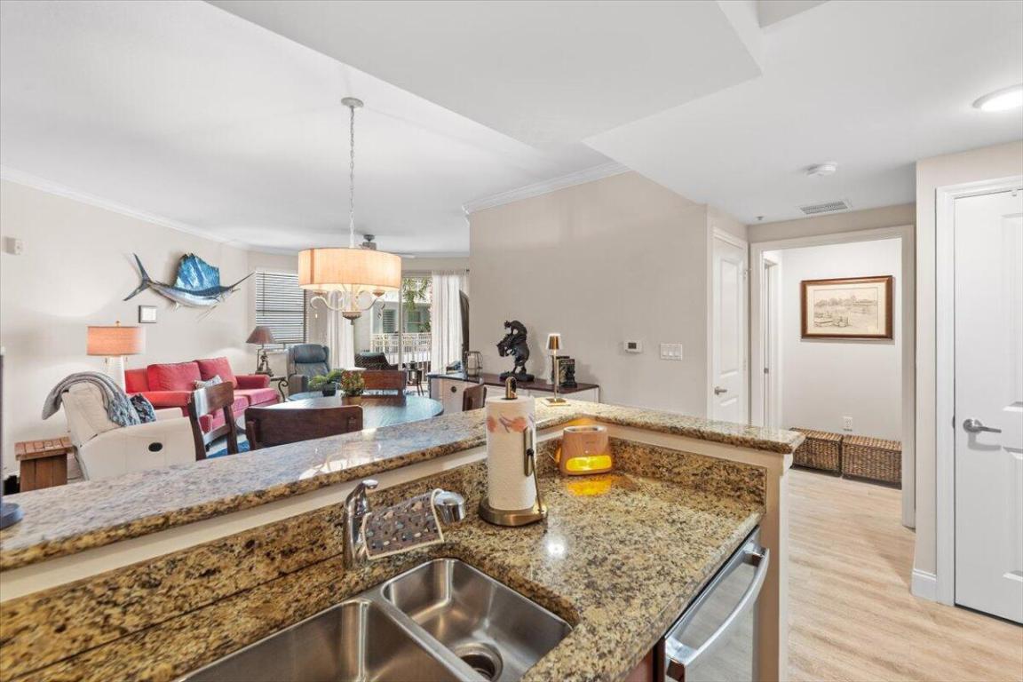 HARBORAGE YACHT CONDO - Residential