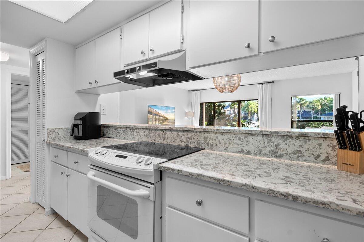 11863 Wimbledon Circle 446