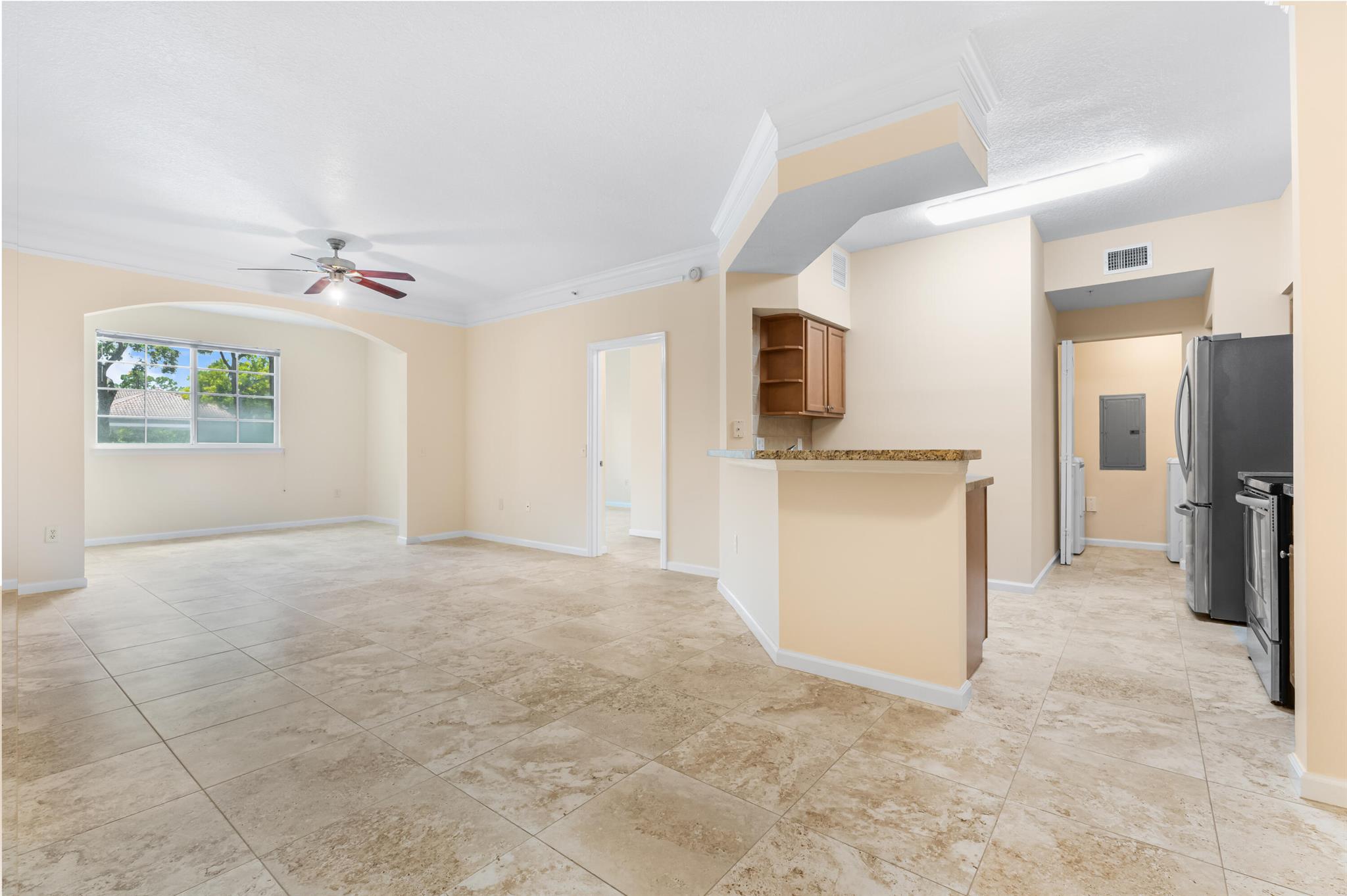 9901 Baywinds Drive 3105, West Palm Beach, FL, 33411/$297,900 3 9901 Baywinds Drive 3105