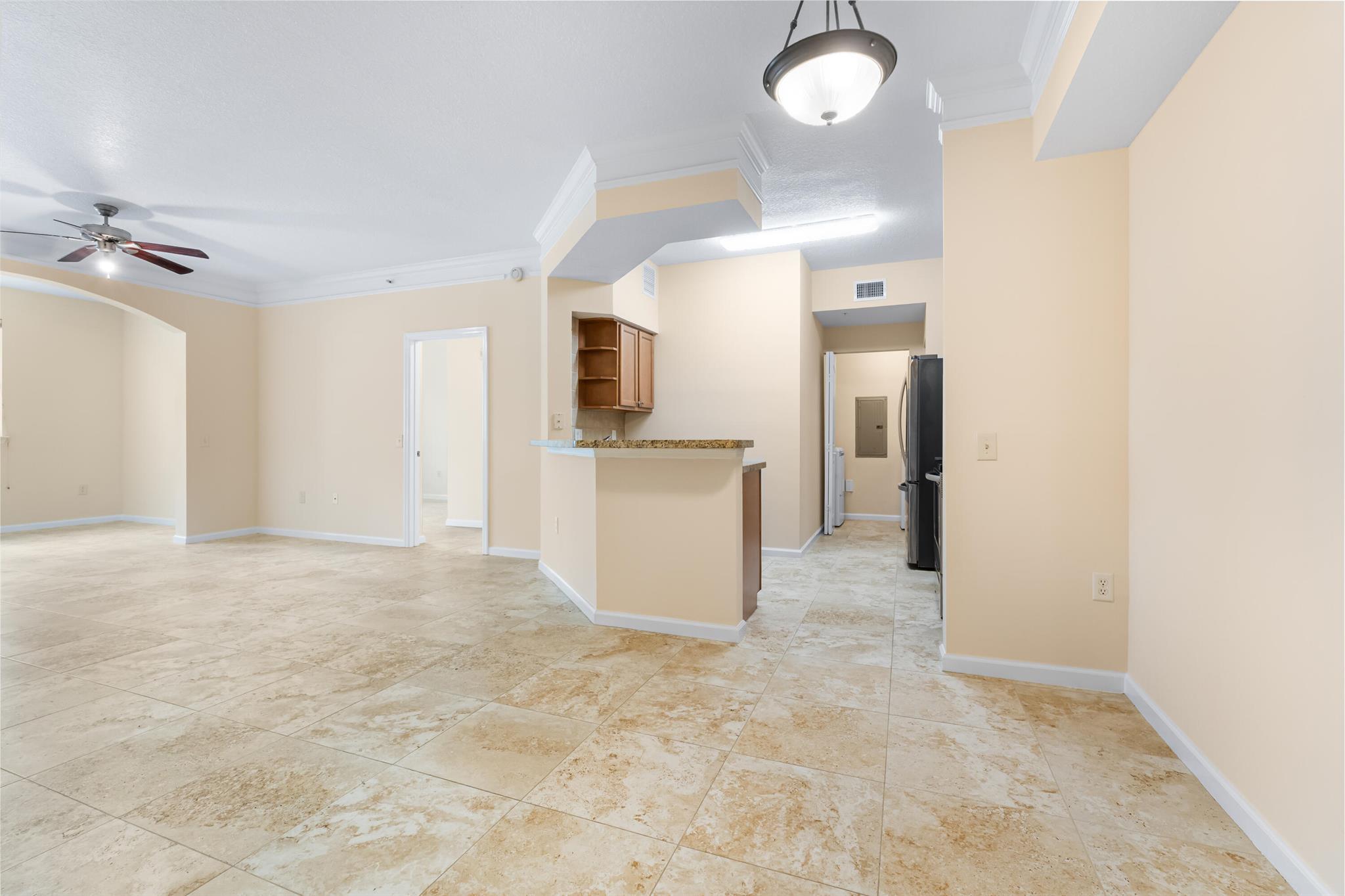 9901 Baywinds Drive 3105, West Palm Beach, FL, 33411/$297,900 4 9901 Baywinds Drive 3105