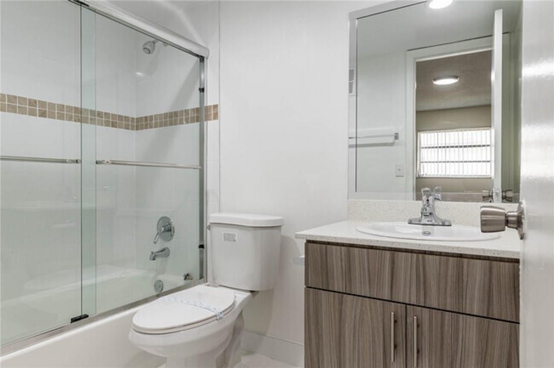 401 NW 34 Street 86-115