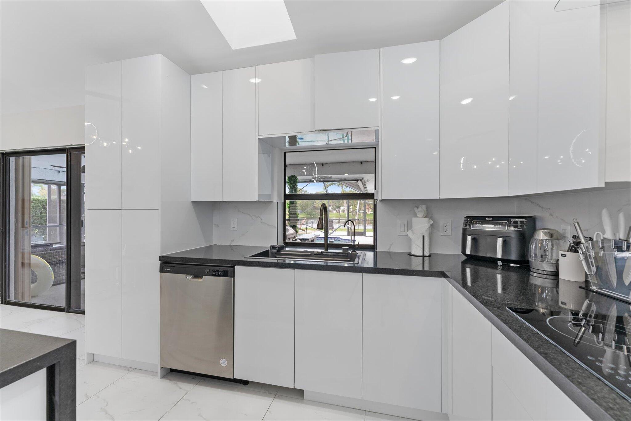 SUGAR POND MANOR OF WELLI - Residential