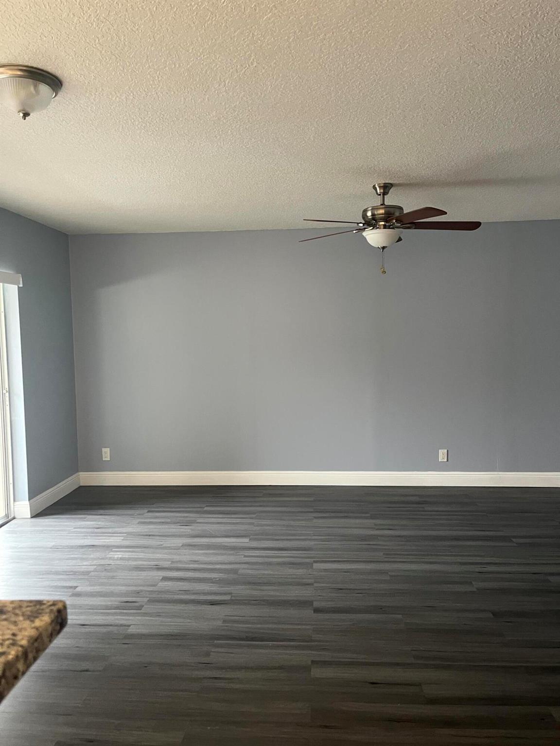 1 Greenway N 205