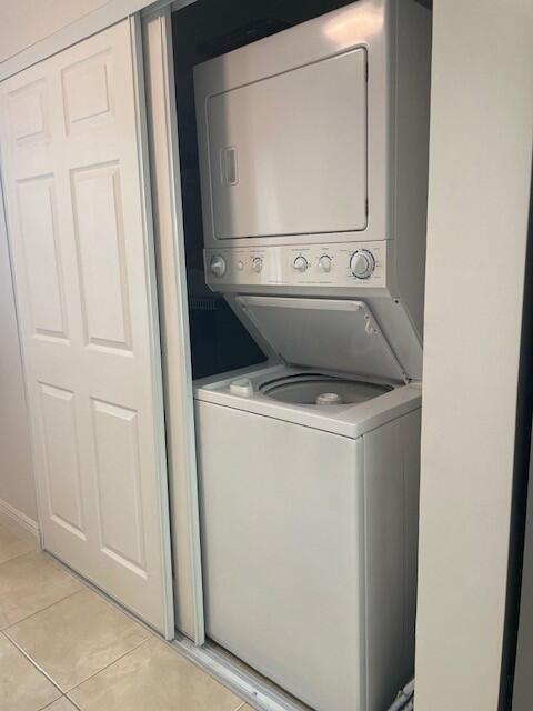 VILLAGES OF ORIOLE DEAUVI - Residential Lease