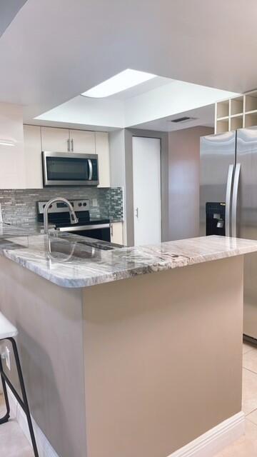 VILLAGES OF ORIOLE DEAUVI - Residential Lease