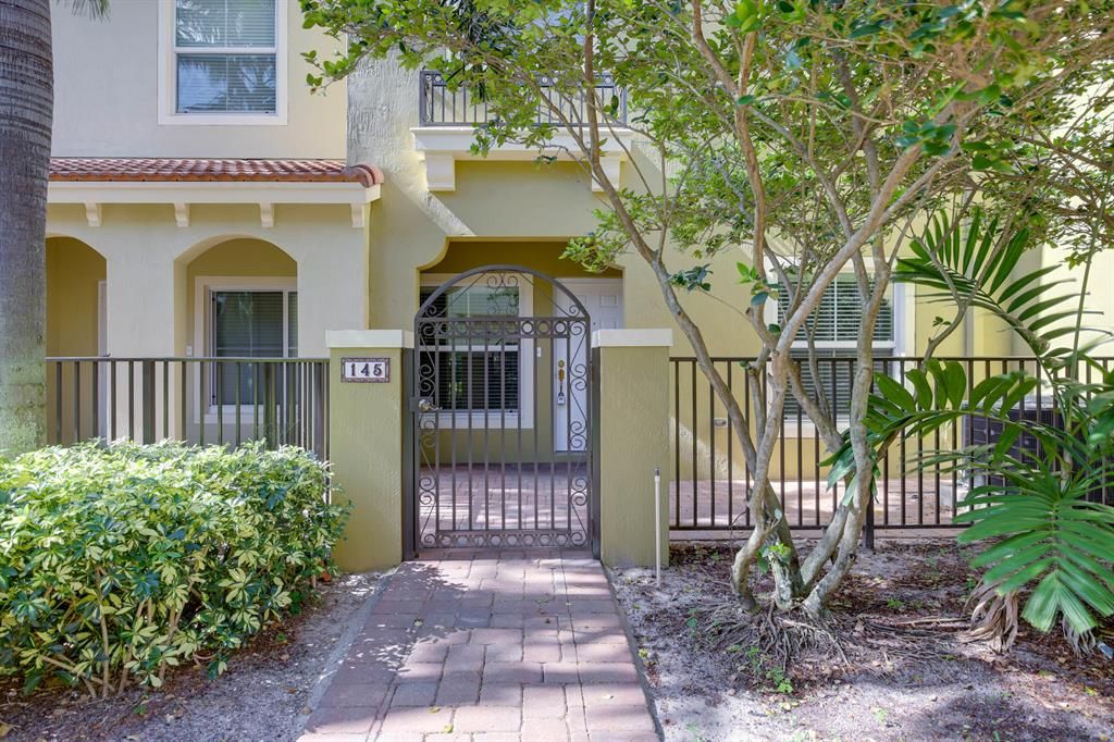 Photo of 145 Monterey Bay Drive, Boynton Beach, FL 33426 (MLS # R10762788)