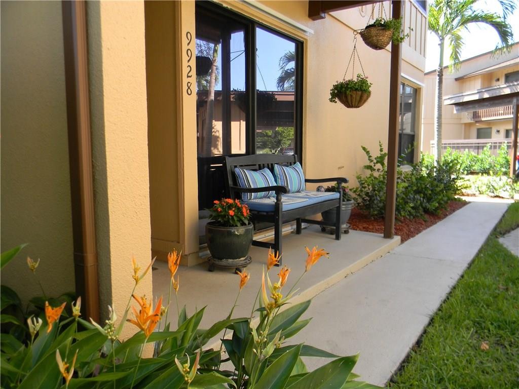 PARKWOOD CONDO - Residential