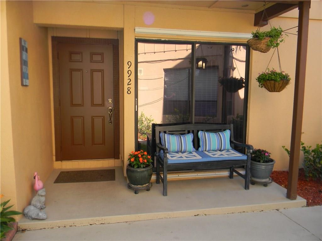 PARKWOOD CONDO - Residential