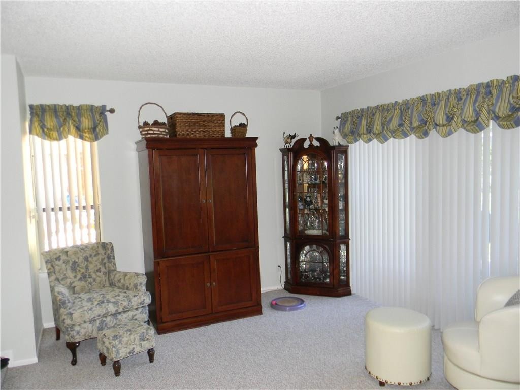 PARKWOOD CONDO - Residential