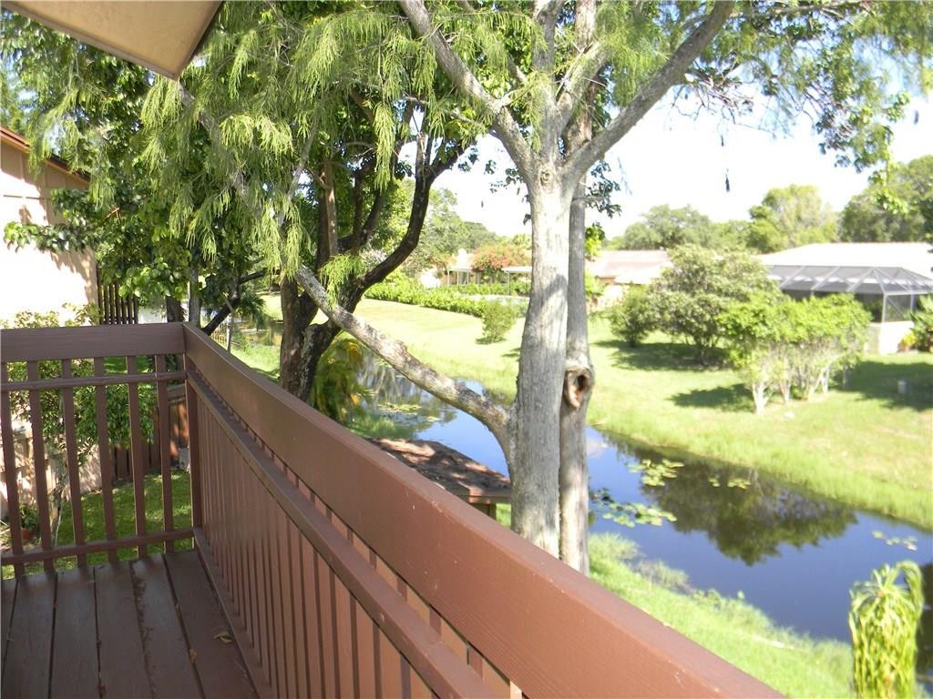 PARKWOOD CONDO - Residential
