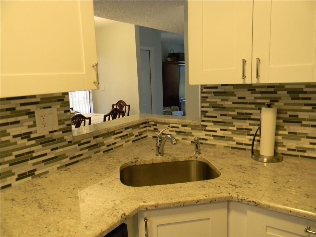 PARKWOOD CONDO - Residential