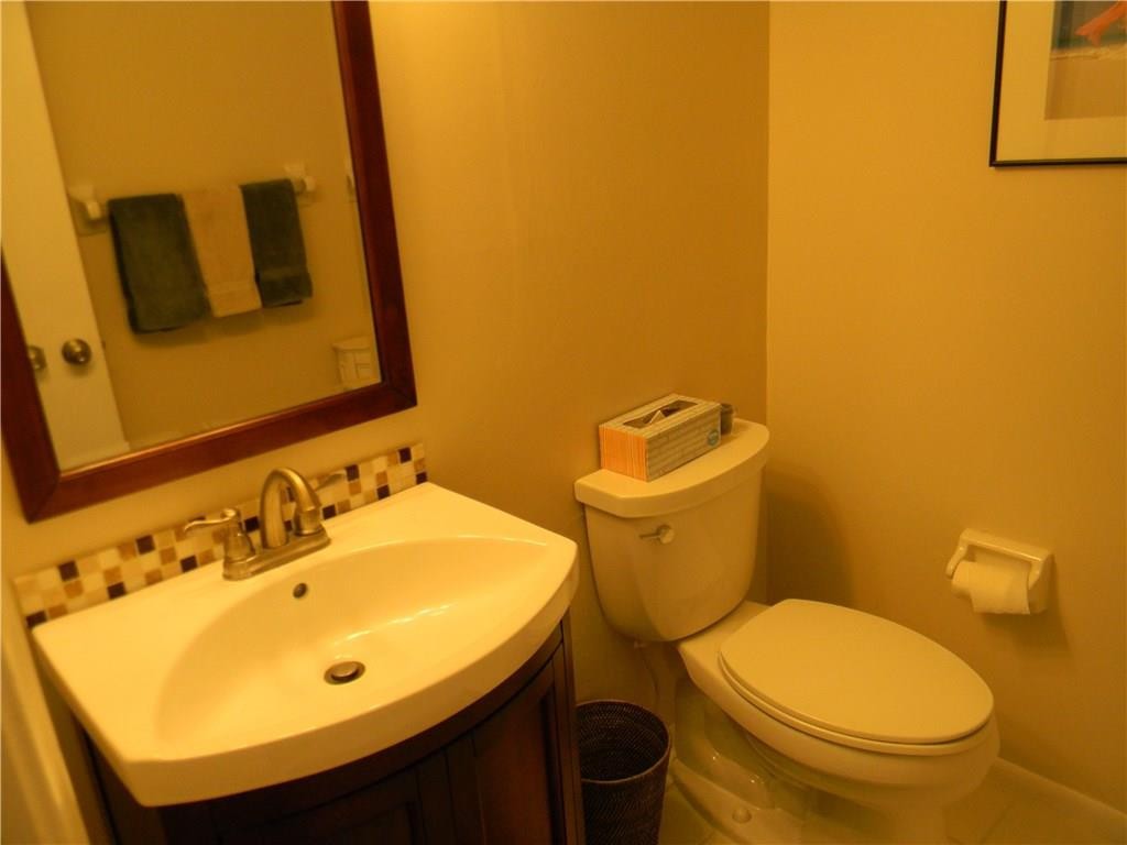 PARKWOOD CONDO - Residential