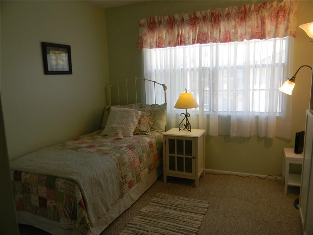 PARKWOOD CONDO - Residential