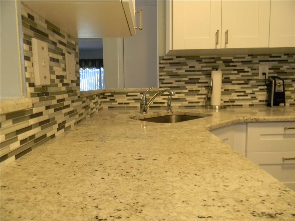 PARKWOOD CONDO - Residential