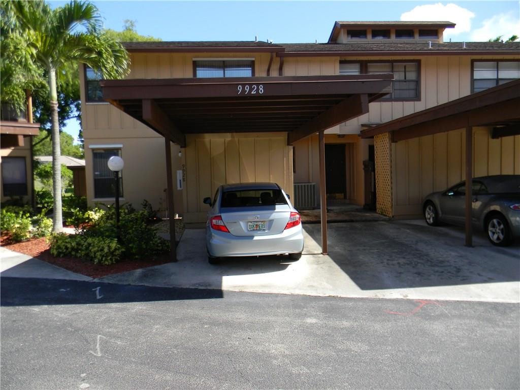 PARKWOOD CONDO - Residential