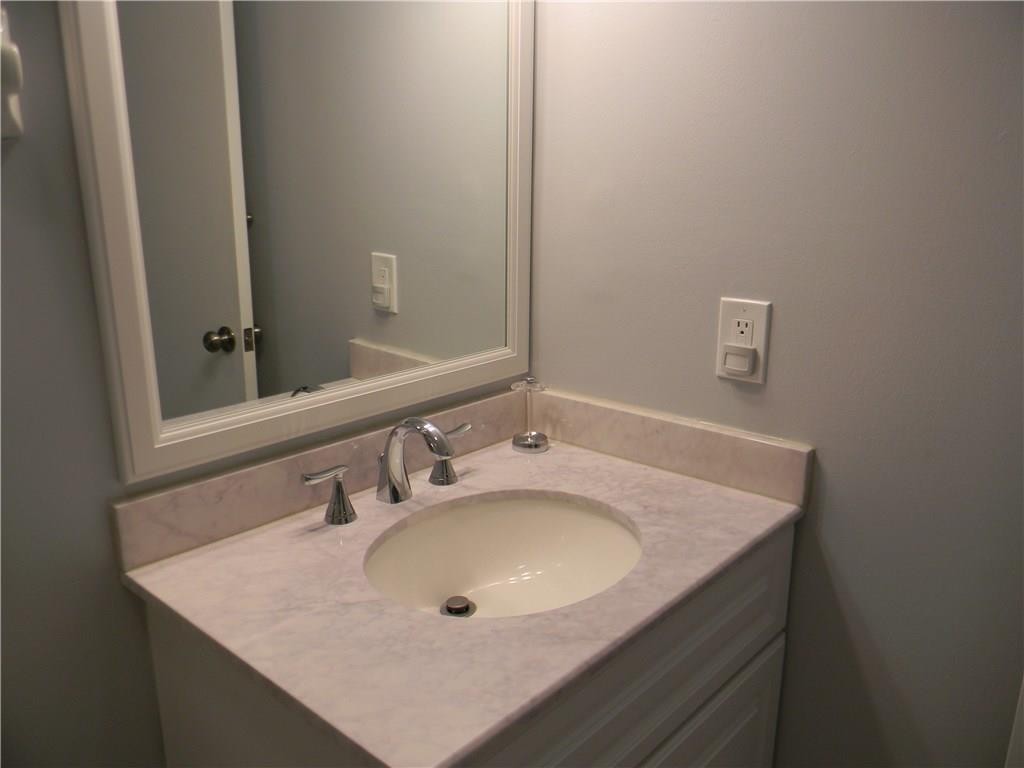 PARKWOOD CONDO - Residential