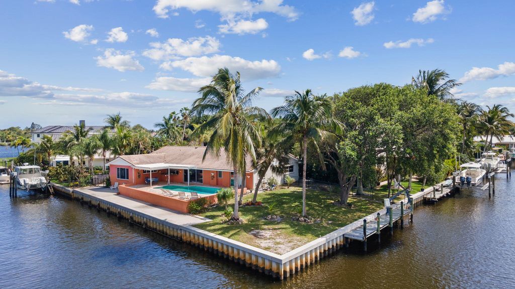 Photo of 159 Gulfstream Drive, Tequesta, FL 33469 (MLS # R10783372)