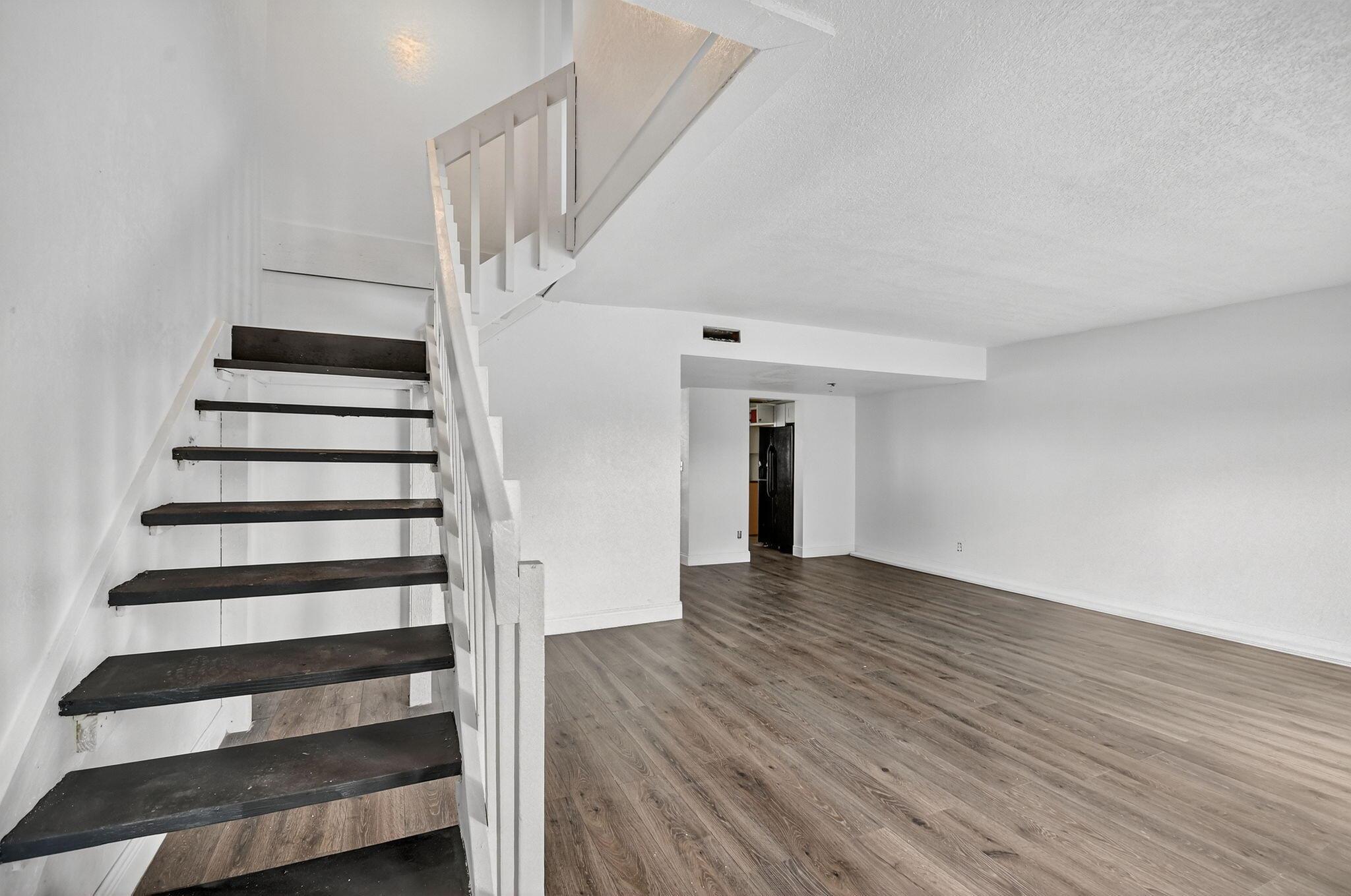 SOUTH SHORE 4 OF WELLINGT - Residential Lease