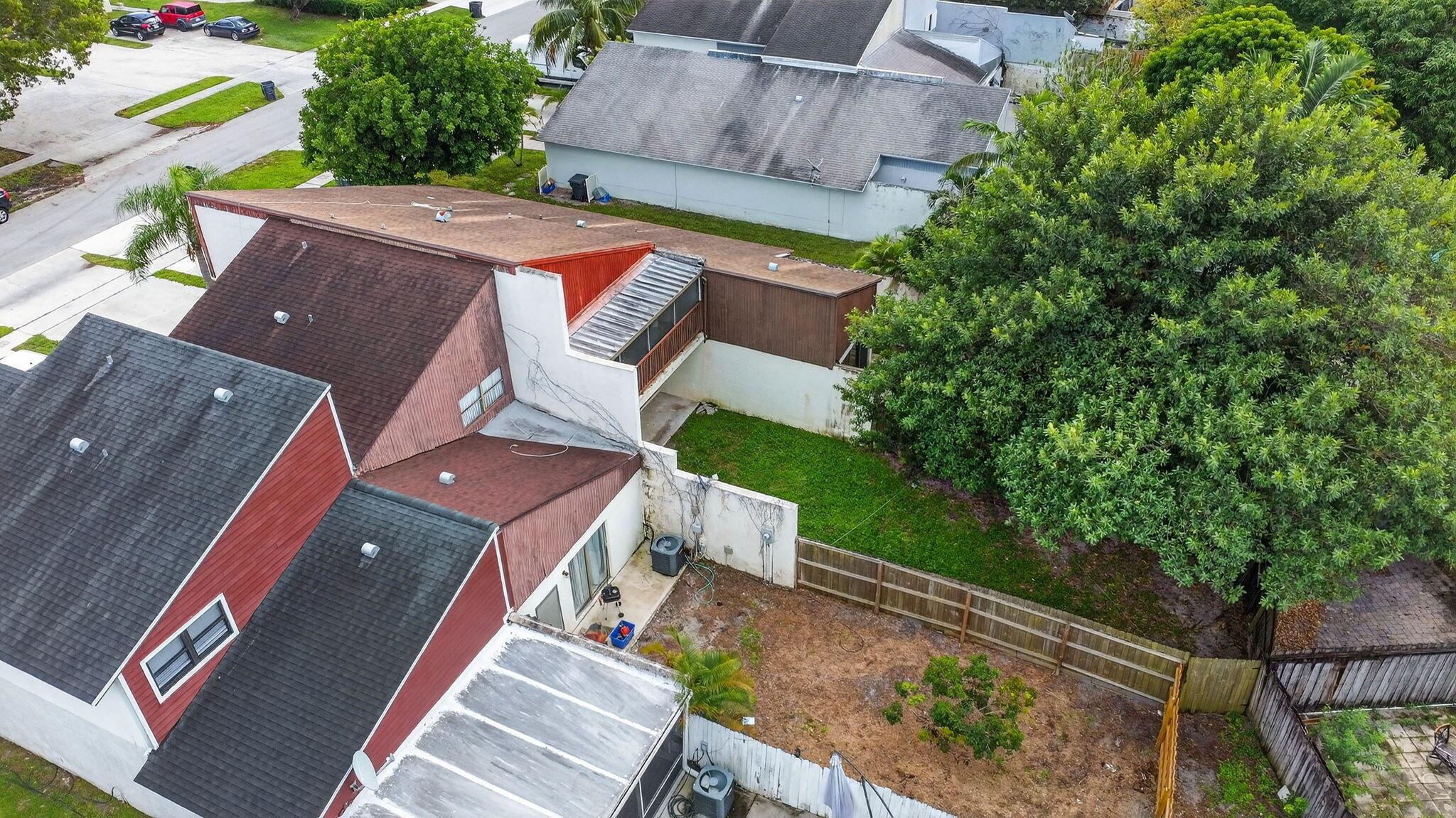 SOUTH SHORE 4 OF WELLINGT - Residential Lease