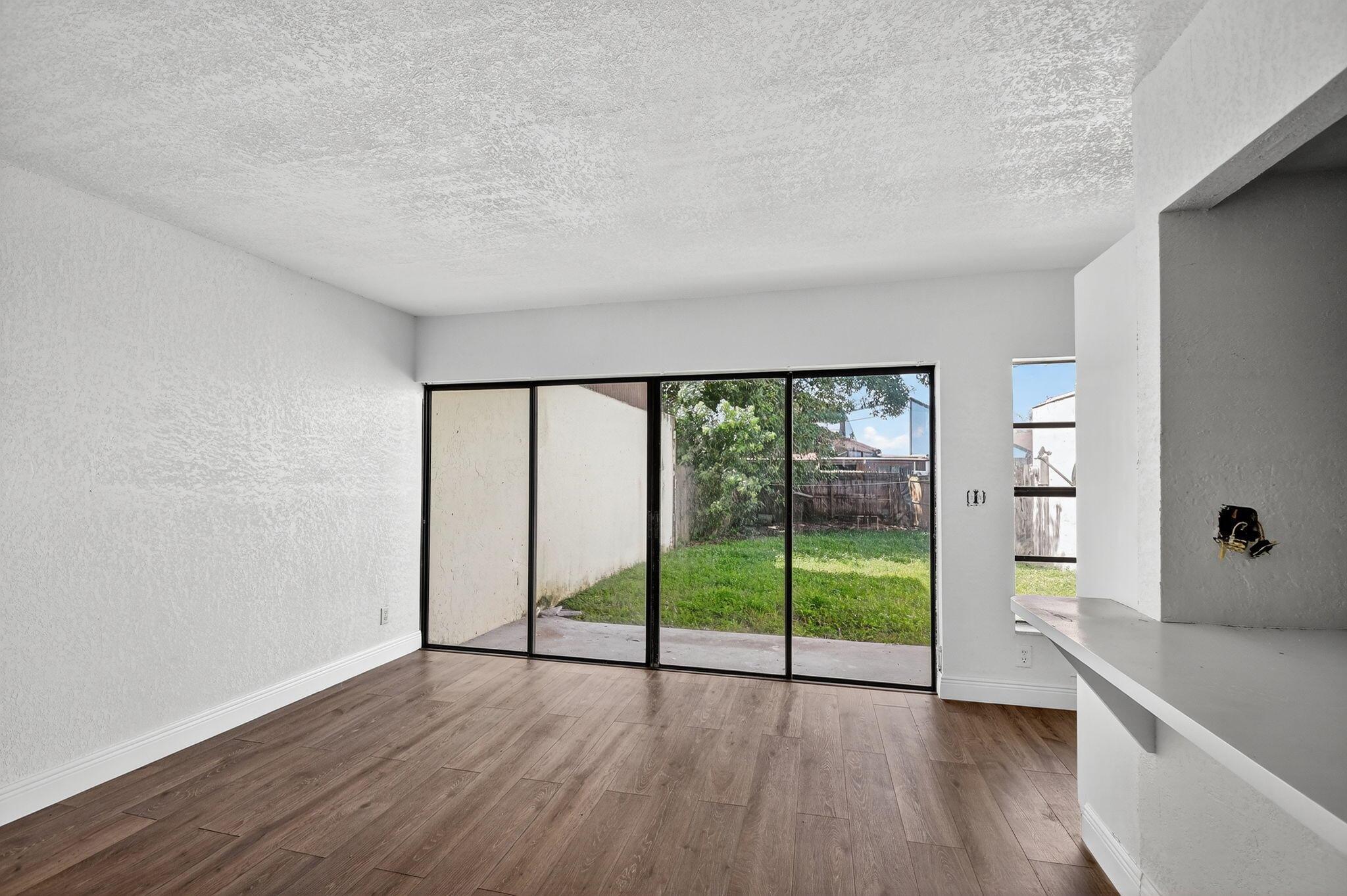 SOUTH SHORE 4 OF WELLINGT - Residential Lease