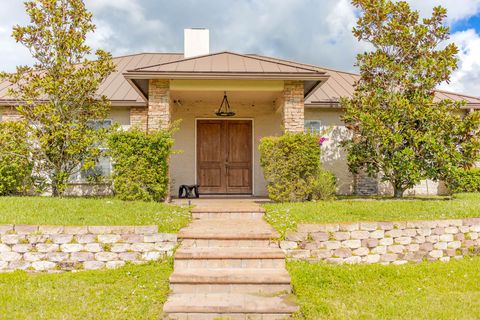 A home in Okeechobee