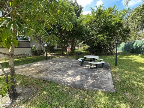 A home in Plantation