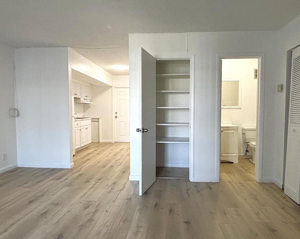 KINGSTON TOWERS - Residential Lease