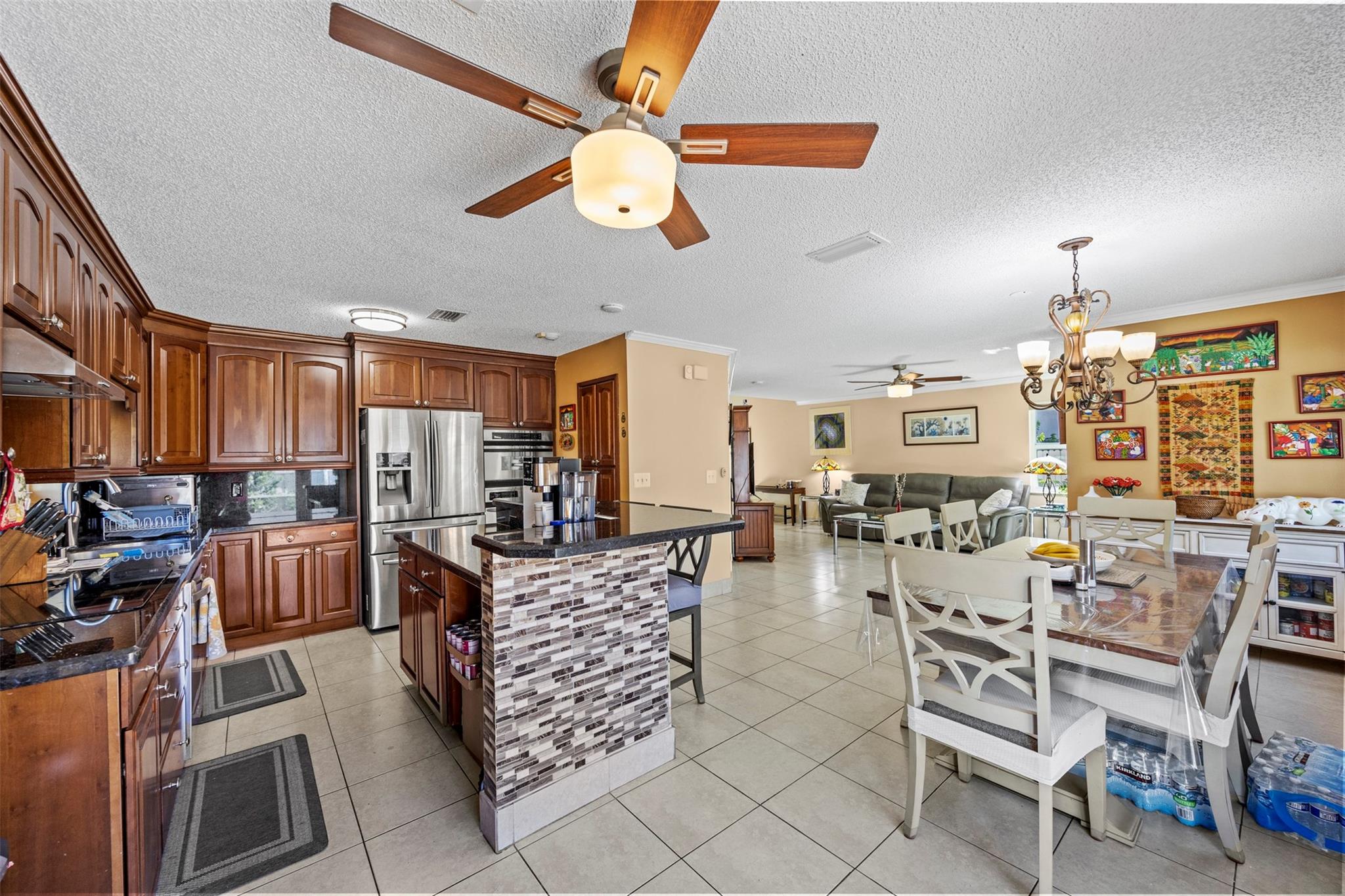 Lyons West 137-40 B - Residential