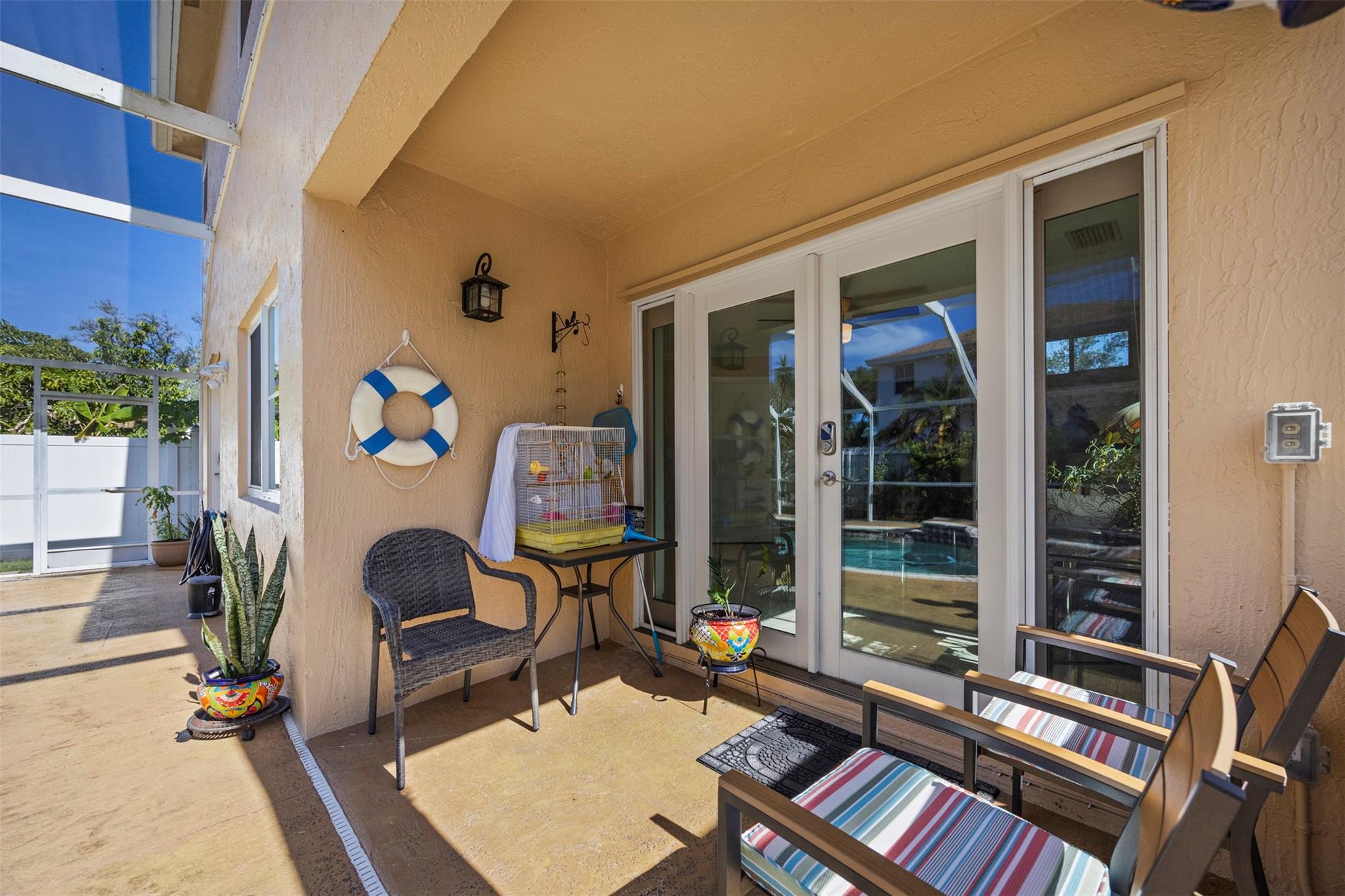 Lyons West 137-40 B - Residential