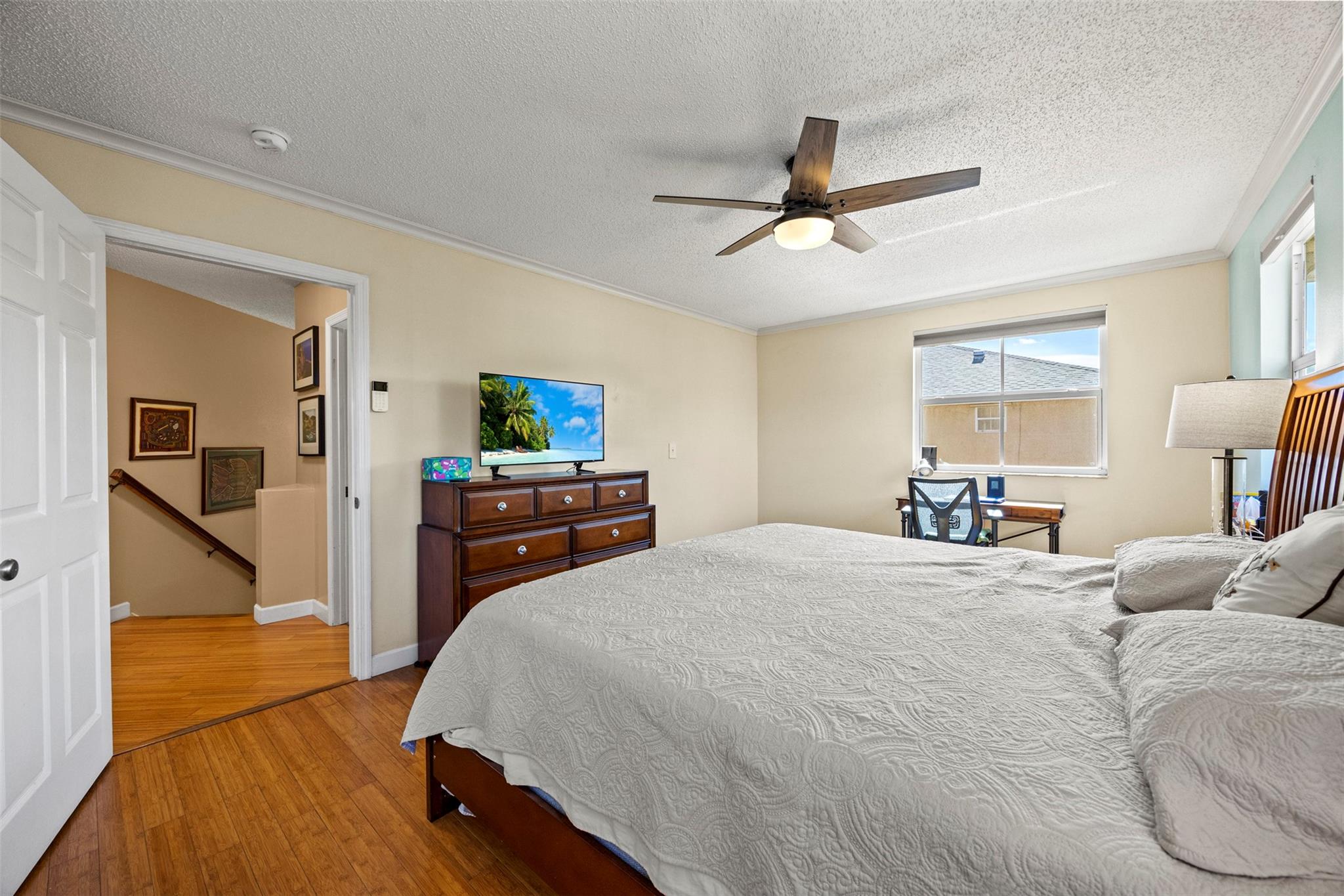 Lyons West 137-40 B - Residential