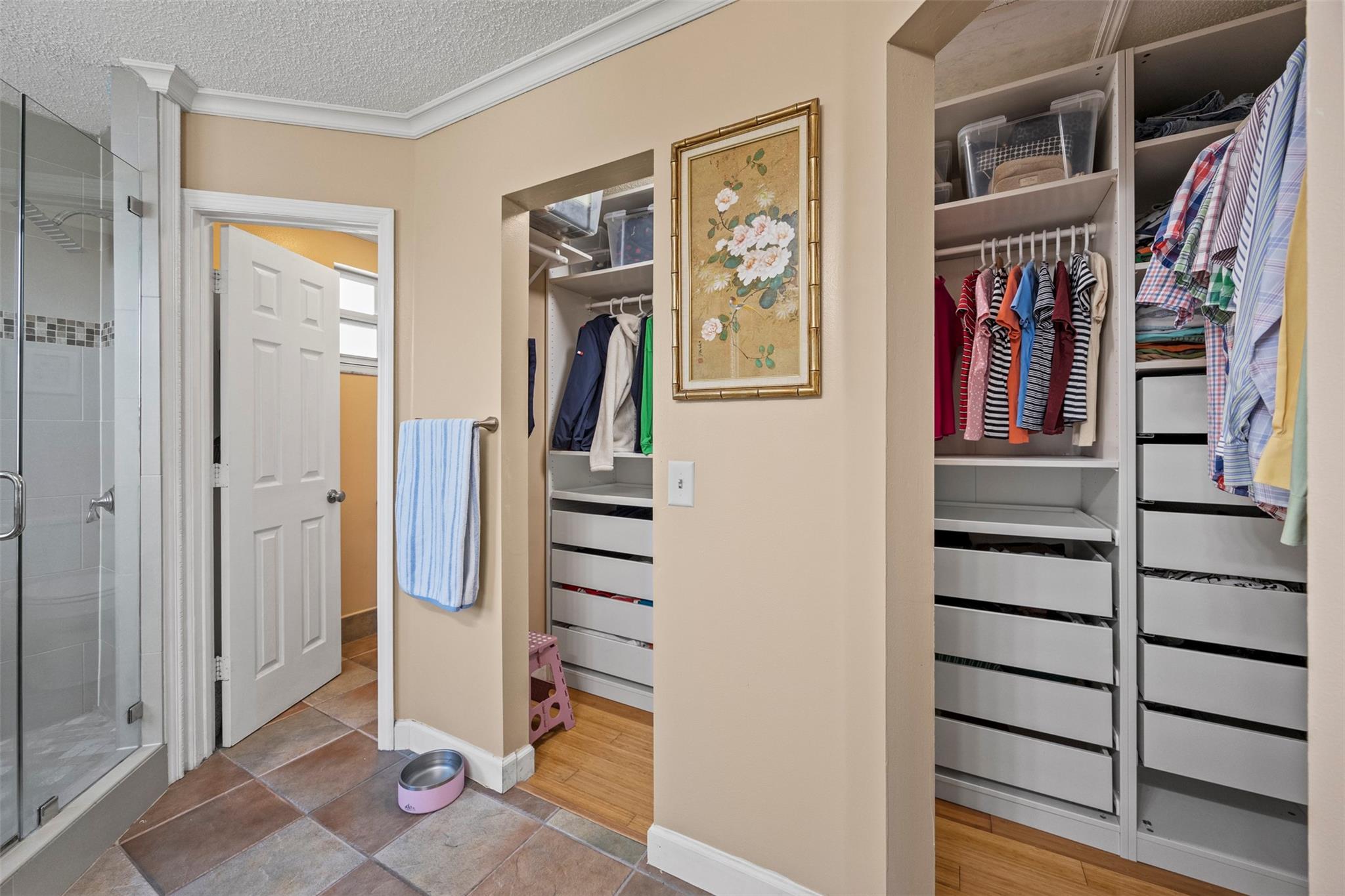 Lyons West 137-40 B - Residential