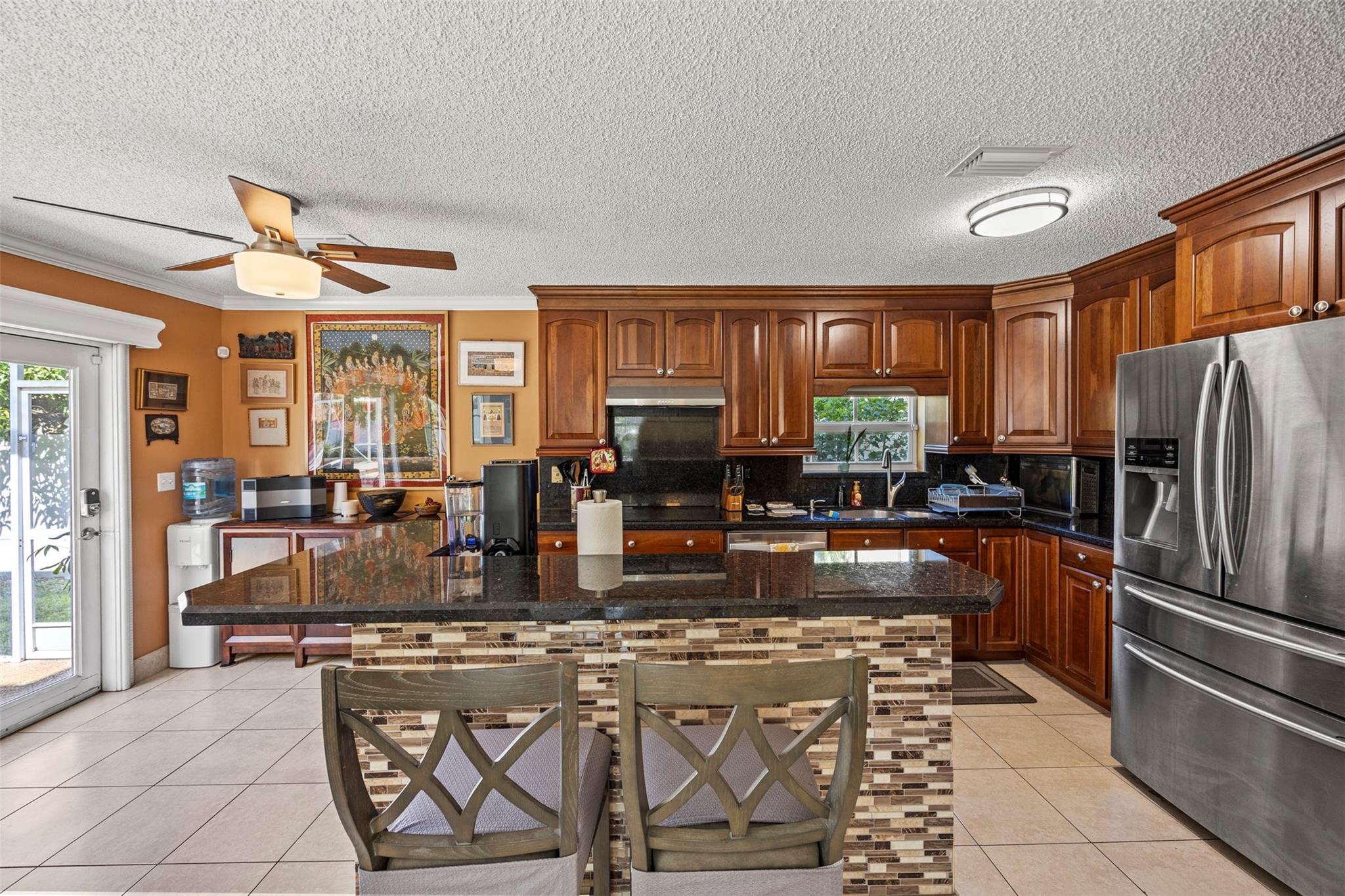 Lyons West 137-40 B - Residential