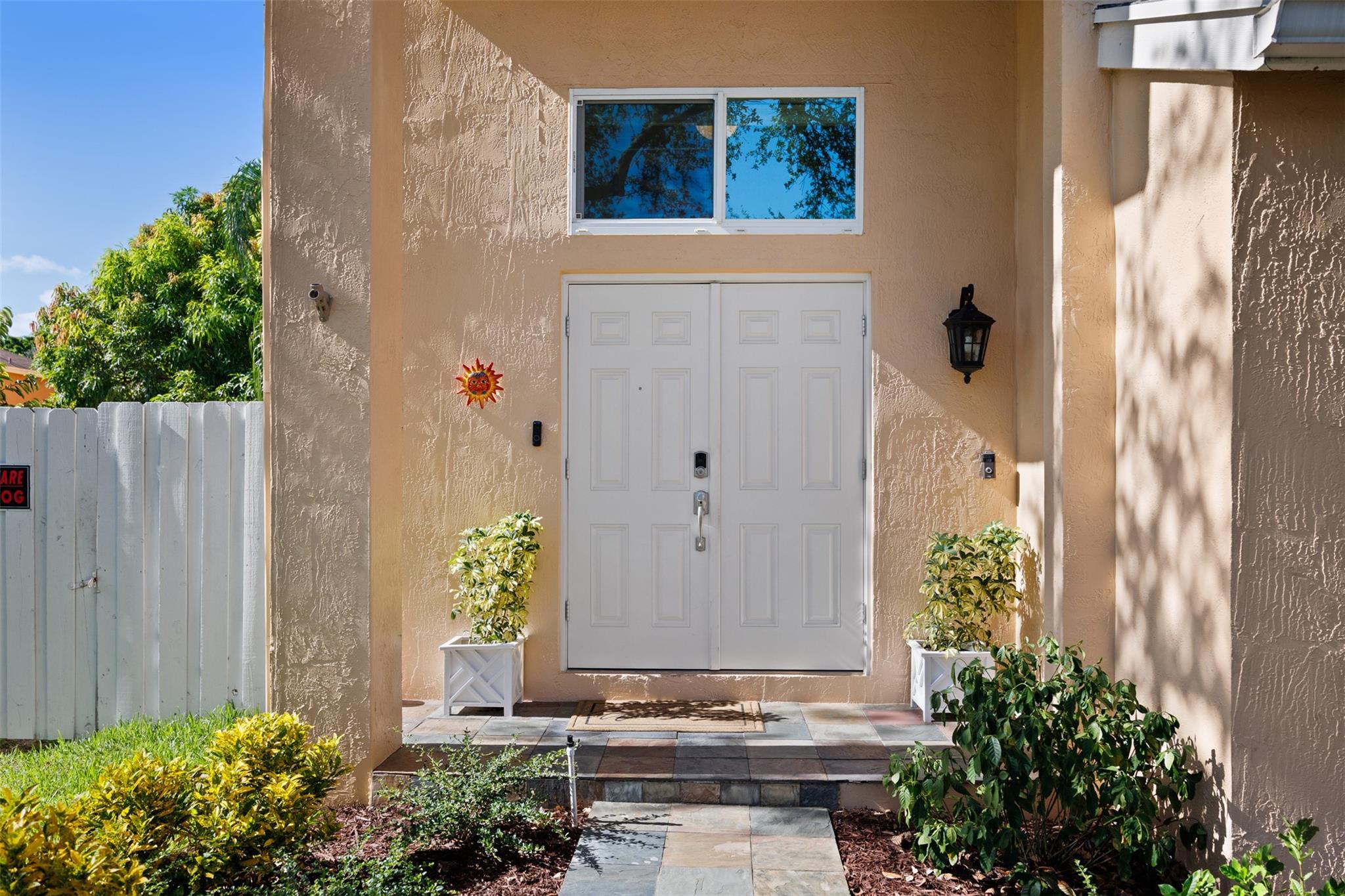 Lyons West 137-40 B - Residential