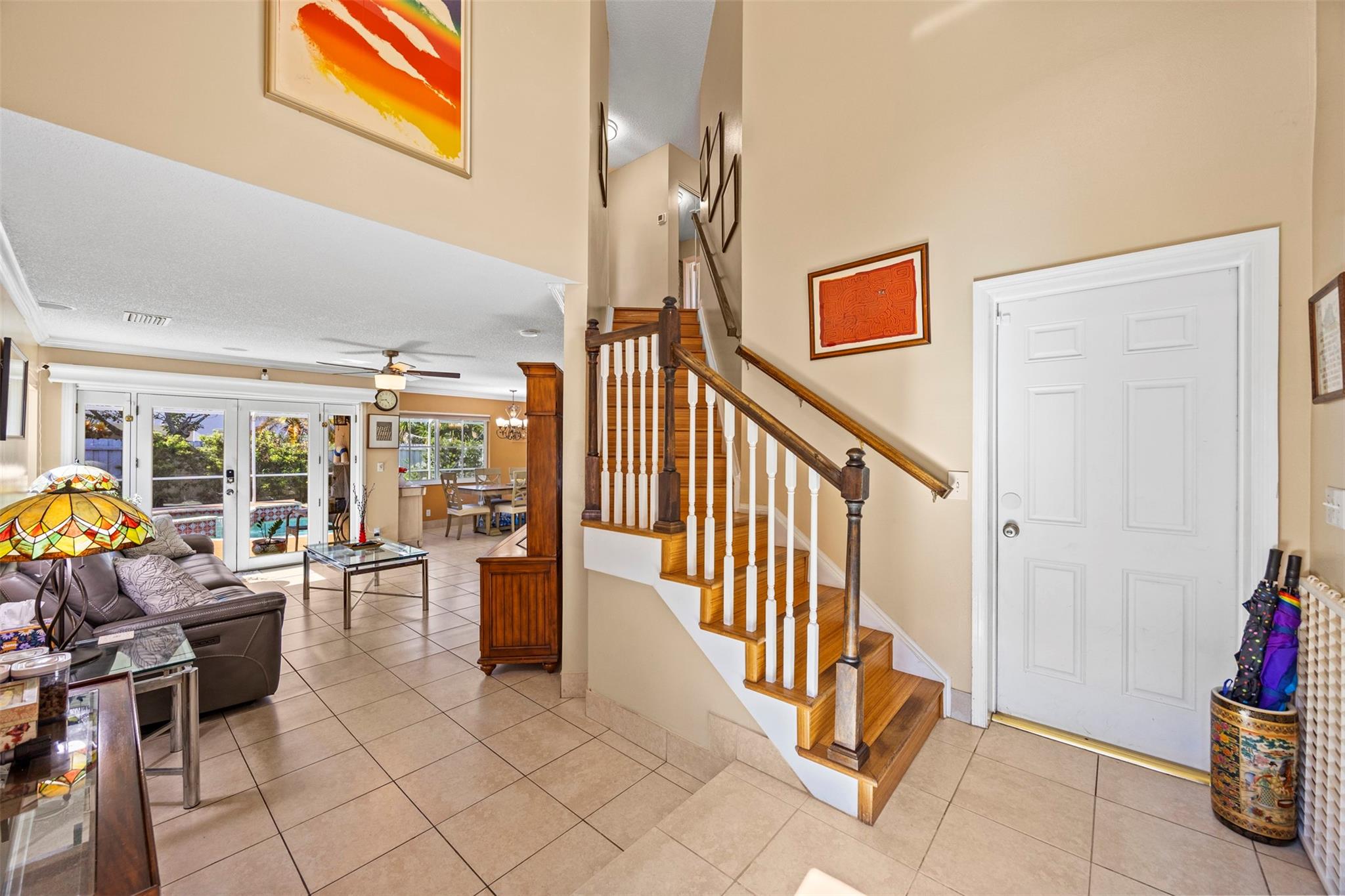 Lyons West 137-40 B - Residential