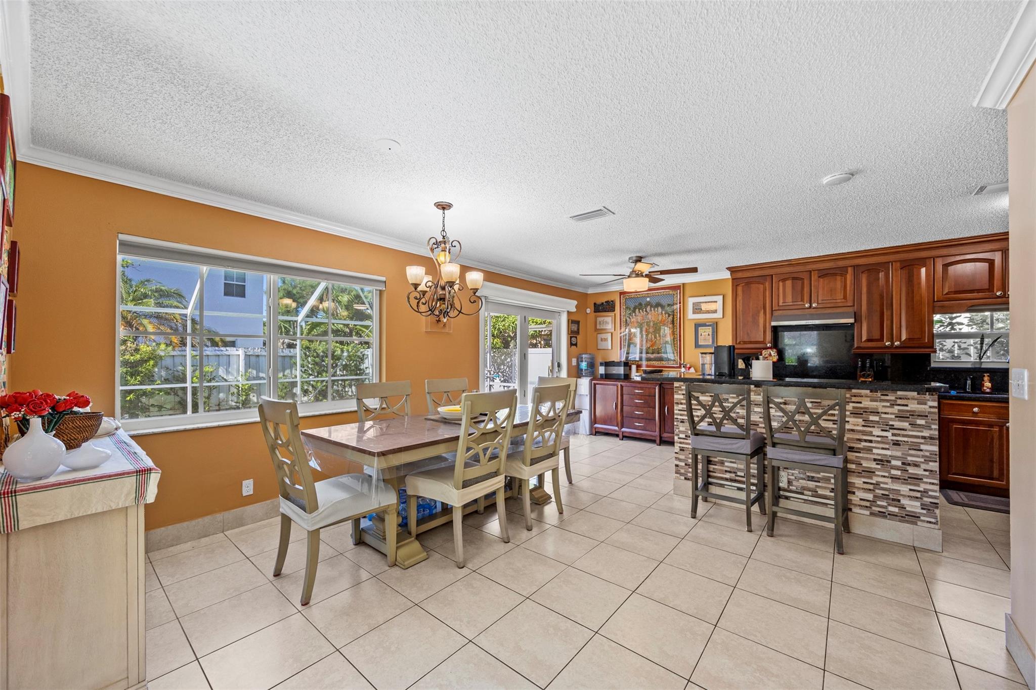 Lyons West 137-40 B - Residential